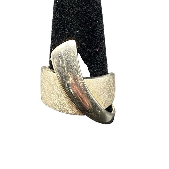 Sterling silver 925 cross over ring smooth over pattern - Picture 2 of 8